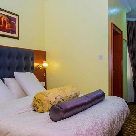 Esther Court Hotel Akure Exterior photo